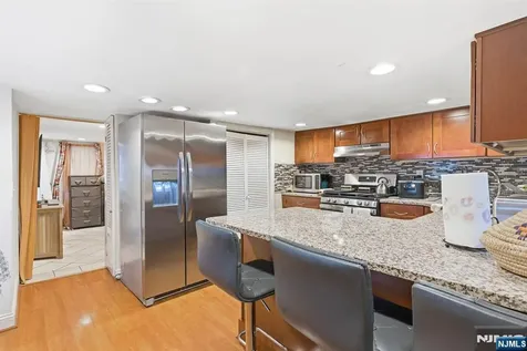 65 Cambridge Street East Orange NJ 07018