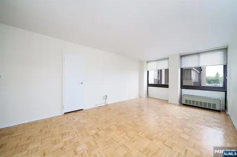 200 Winston Drive Cliffside Park NJ 07010