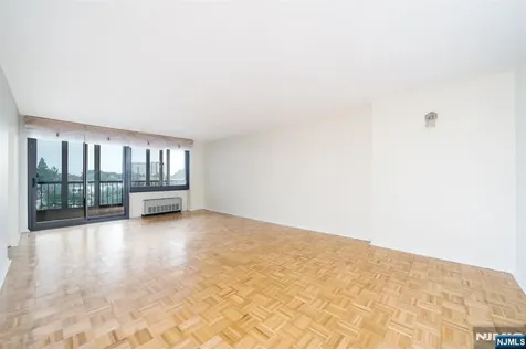 200 Winston Drive Cliffside Park NJ 07010