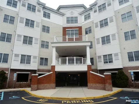 189 Forest Avenue Paramus NJ 07652