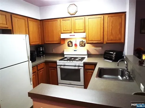 189 Forest Avenue Paramus NJ 07652
