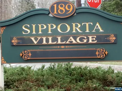189 Forest Avenue Paramus NJ 07652