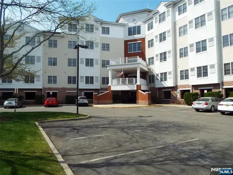 189 Forest Avenue Paramus NJ 07652