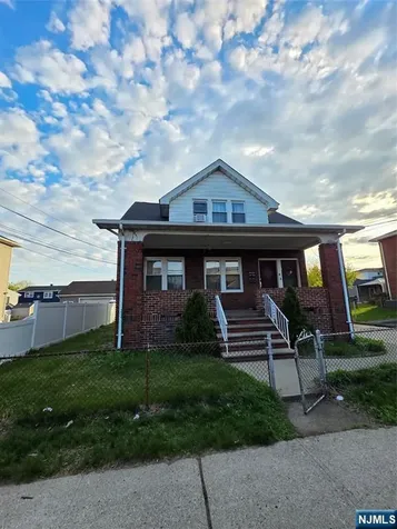 41 Charles Street Lodi NJ 07644