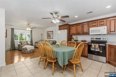 4 Lorelei Terrace Lodi NJ 07644