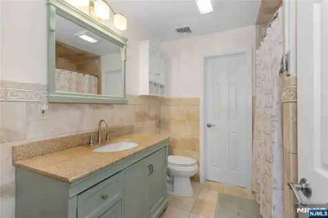4 Lorelei Terrace Lodi NJ 07644