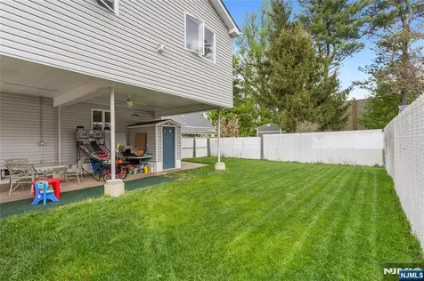 4 Lorelei Terrace Lodi NJ 07644
