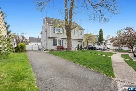 4 Lorelei Terrace Lodi NJ 07644