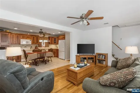 4 Lorelei Terrace Lodi NJ 07644