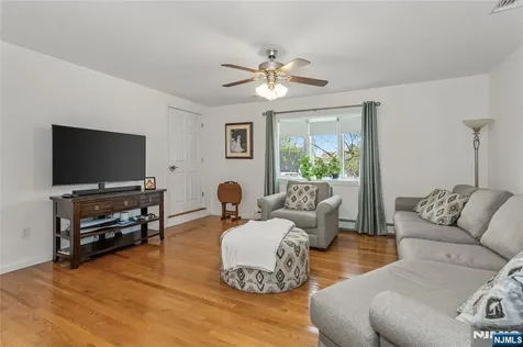 4 Lorelei Terrace Lodi NJ 07644