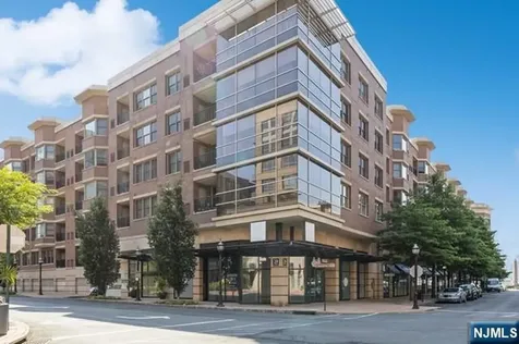 20 Ave At Port Imperial West New York NJ 07093