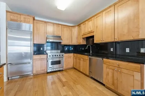 20 Ave At Port Imperial West New York NJ 07093