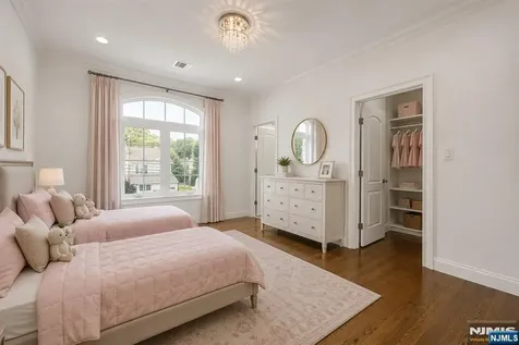 4 Holland Avenue Demarest NJ 07627