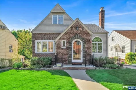 431 Van Renssalaer Court Ridgefield NJ 07657