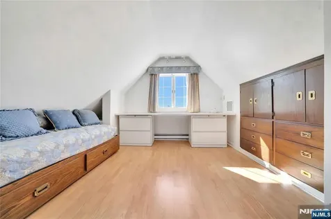 431 Van Renssalaer Court Ridgefield NJ 07657