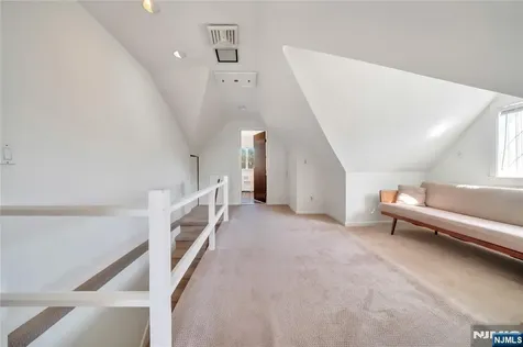 431 Van Renssalaer Court Ridgefield NJ 07657