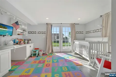 431 Van Renssalaer Court Ridgefield NJ 07657
