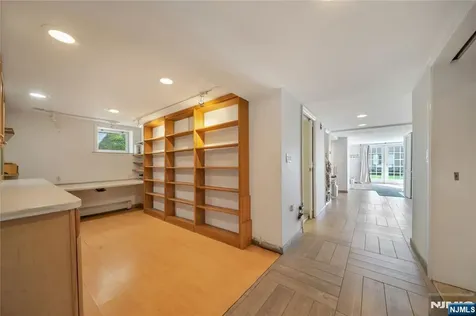 431 Van Renssalaer Court Ridgefield NJ 07657
