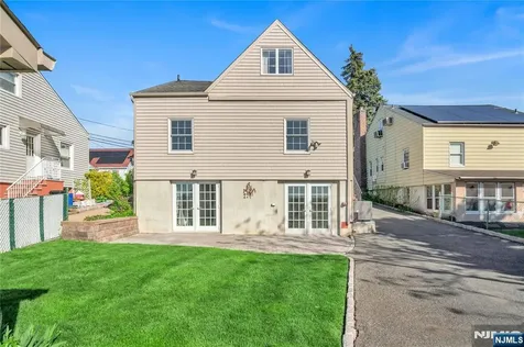 431 Van Renssalaer Court Ridgefield NJ 07657
