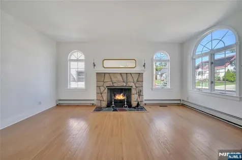 431 Van Renssalaer Court Ridgefield NJ 07657