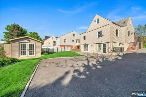 431 Van Renssalaer Court Ridgefield NJ 07657
