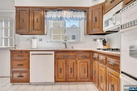 431 Van Renssalaer Court Ridgefield NJ 07657