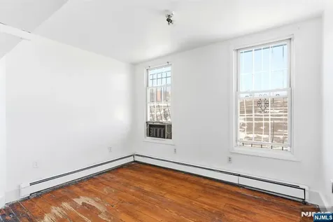 196 Sussex Avenue Newark NJ 07103