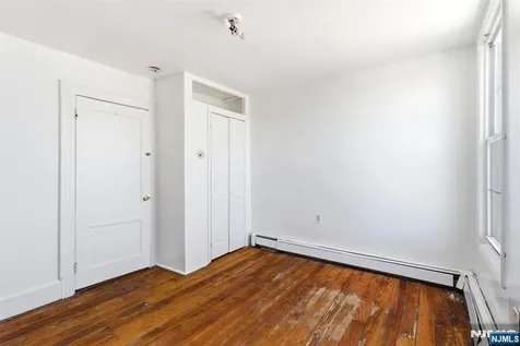 196 Sussex Avenue Newark NJ 07103