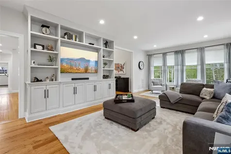 540 Helena Avenue Wyckoff NJ 07481