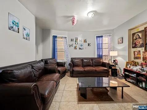86 Pennington Street Paterson NJ 07501