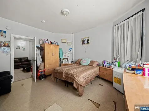 86 Pennington Street Paterson NJ 07501
