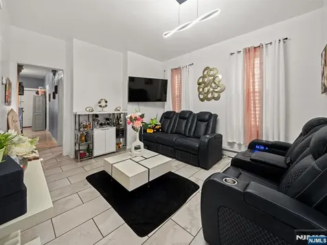 86 Pennington Street Paterson NJ 07501