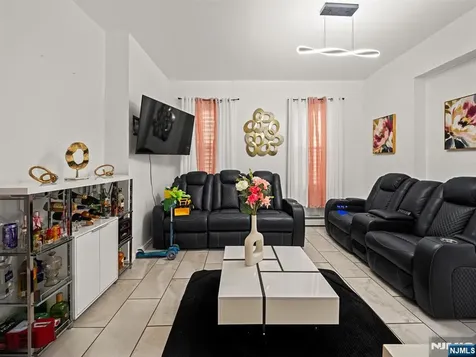 86 Pennington Street Paterson NJ 07501