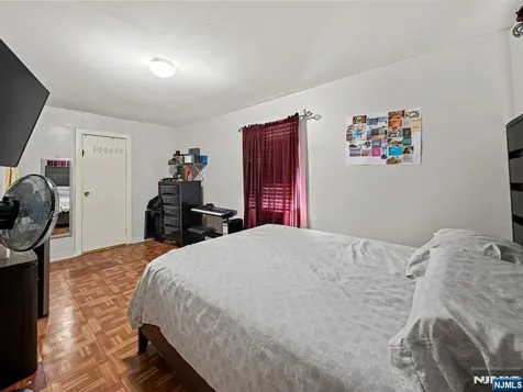 86 Pennington Street Paterson NJ 07501