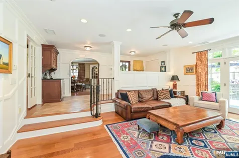 47 Van Allen Road Glen Rock NJ 07452