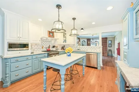 47 Van Allen Road Glen Rock NJ 07452