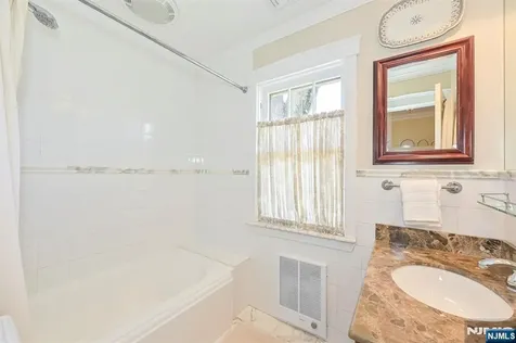 47 Van Allen Road Glen Rock NJ 07452
