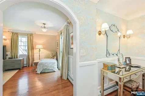 47 Van Allen Road Glen Rock NJ 07452