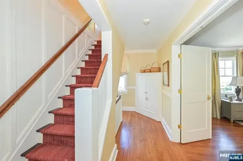47 Van Allen Road Glen Rock NJ 07452