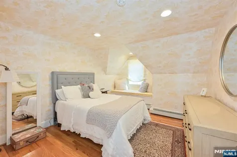 47 Van Allen Road Glen Rock NJ 07452