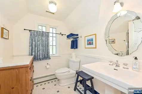 47 Van Allen Road Glen Rock NJ 07452