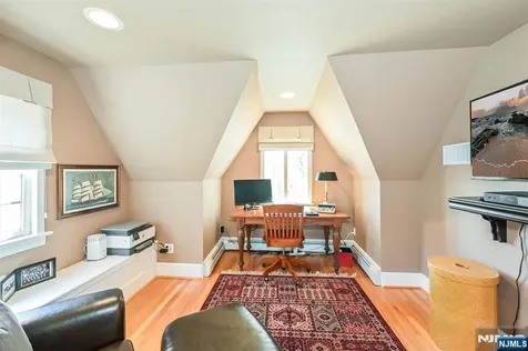 47 Van Allen Road Glen Rock NJ 07452