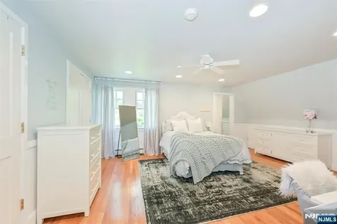 47 Van Allen Road Glen Rock NJ 07452