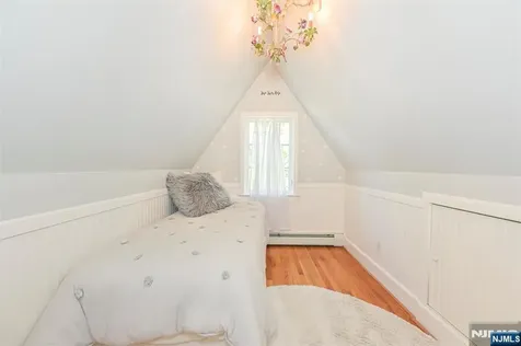 47 Van Allen Road Glen Rock NJ 07452