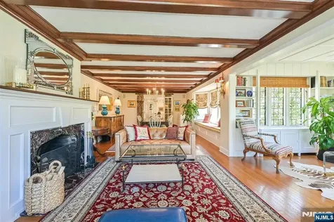 47 Van Allen Road Glen Rock NJ 07452
