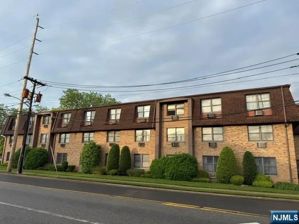 25 Market Street Saddle Brook NJ 07663