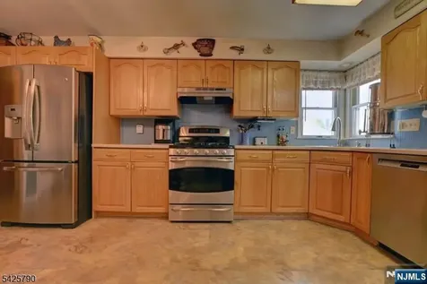 348 Boulevard Pequannock Township NJ 07444
