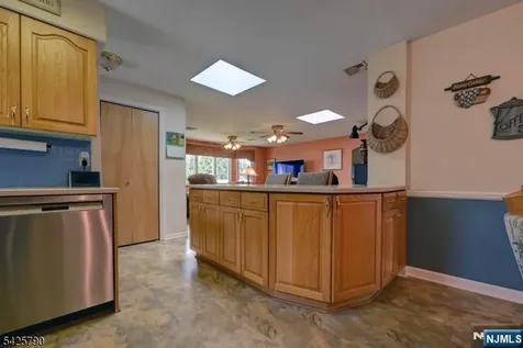 348 Boulevard Pequannock Township NJ 07444