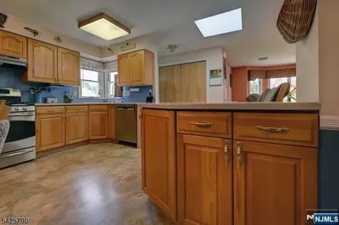 348 Boulevard Pequannock Township NJ 07444
