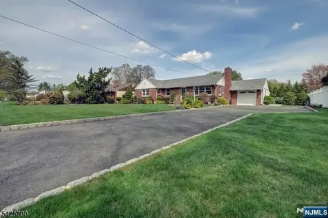 348 Boulevard Pequannock Township NJ 07444